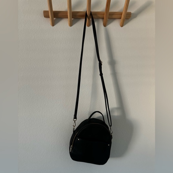 black backpack/ purse - Picture 5 of 9